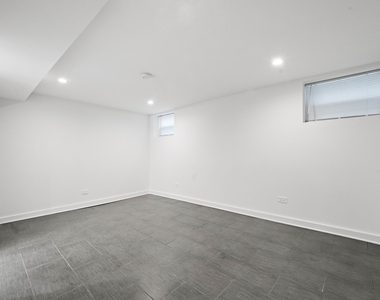 2737 W Lunt Avenue - Photo Thumbnail 7