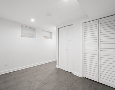 2737 W Lunt Avenue - Photo Thumbnail 12