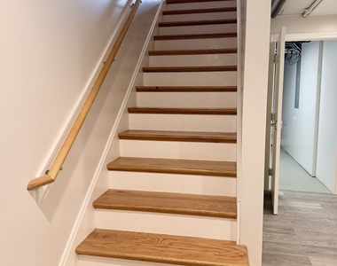 587 Ivy Court - Photo Thumbnail 12