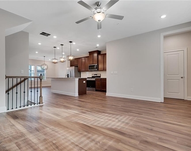126 Reagan Street - Photo Thumbnail 16