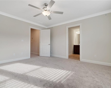 126 Reagan Street - Photo Thumbnail 20