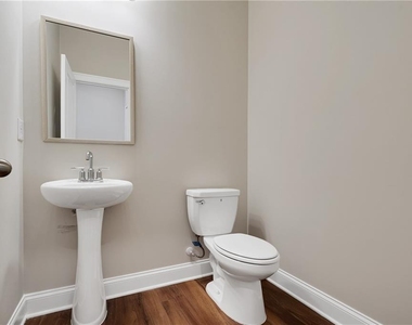 126 Reagan Street - Photo Thumbnail 17