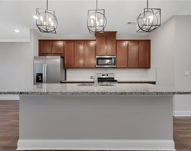 126 Reagan Street - Photo Thumbnail 9