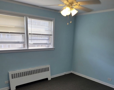 6518 N Richmond Street - Photo Thumbnail 4