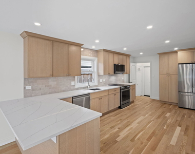 624 S Madison Avenue - Photo Thumbnail 5
