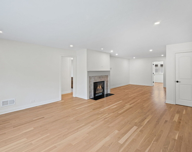 624 S Madison Avenue - Photo Thumbnail 2