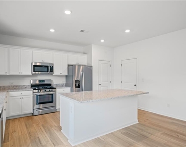 3922 Rustic Barn Way - Photo Thumbnail 15