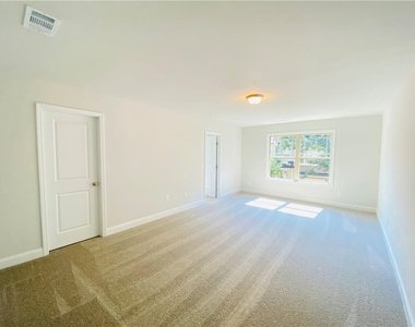 1101 North Village Drive - Photo Thumbnail 13