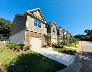1101 North Village Drive - Photo Thumbnail 25