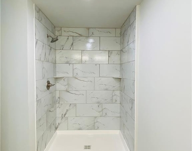 1101 North Village Drive - Photo Thumbnail 16