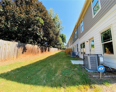 1101 North Village Drive - Photo Thumbnail 26
