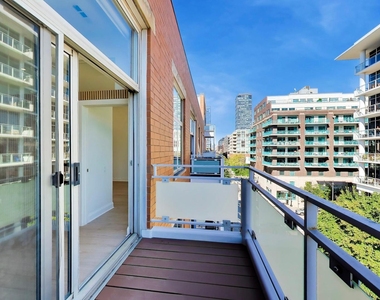 939 W Madison Street - Photo Thumbnail 23