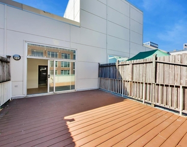 939 W Madison Street - Photo Thumbnail 31