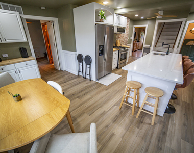 10804 S Ridgeway Avenue - Photo Thumbnail 7