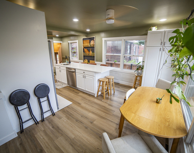 10804 S Ridgeway Avenue - Photo Thumbnail 8