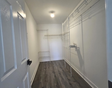 1375 Rebecca Drive - Photo Thumbnail 12