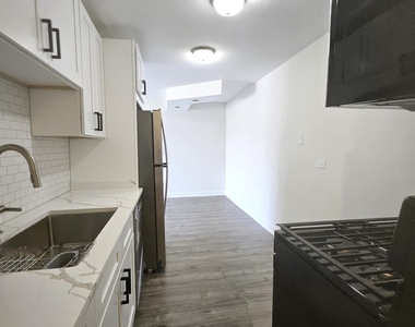 1375 Rebecca Drive - Photo Thumbnail 5