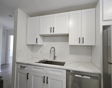 1375 Rebecca Drive - Photo Thumbnail 6