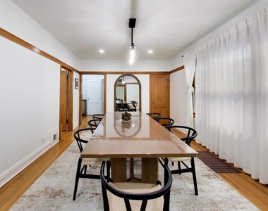 6217 W Grace Street - Photo Thumbnail 5