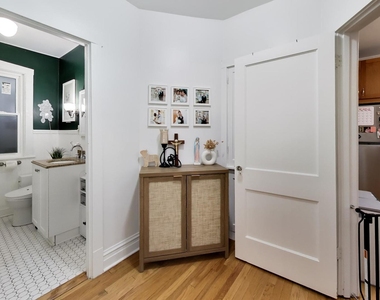 6217 W Grace Street - Photo Thumbnail 7
