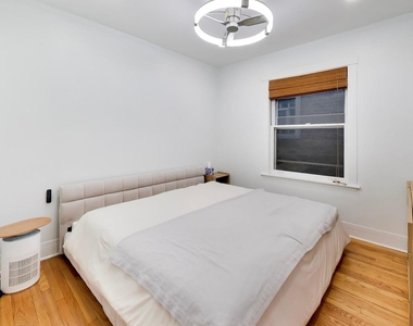 6217 W Grace Street - Photo Thumbnail 12