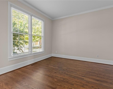 1231 Ellington Court - Photo Thumbnail 7