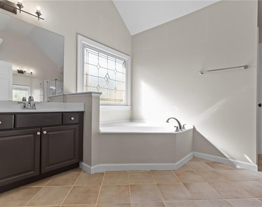 1231 Ellington Court - Photo Thumbnail 38
