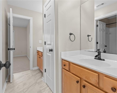 1231 Ellington Court - Photo Thumbnail 49