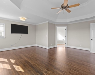 1231 Ellington Court - Photo Thumbnail 34