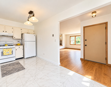 1145 Arnold Court - Photo Thumbnail 6