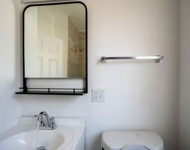 10046 S Perry Avenue - Photo Thumbnail 7