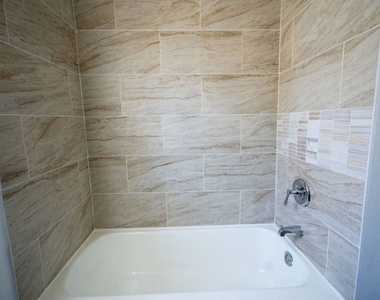 10046 S Perry Avenue - Photo Thumbnail 8