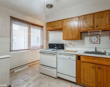 6240 N Cicero Avenue - Photo Thumbnail 3