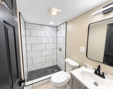 204 Shabbona Drive - Photo Thumbnail 14