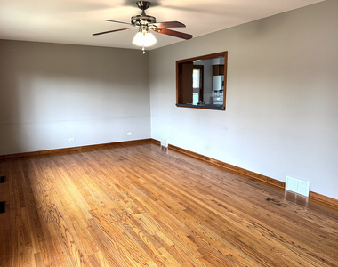 690 N Michigan Street - Photo Thumbnail 2