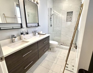 2839 N Rutherford Avenue - Photo Thumbnail 16
