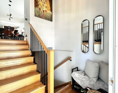 2839 N Rutherford Avenue - Photo Thumbnail 1