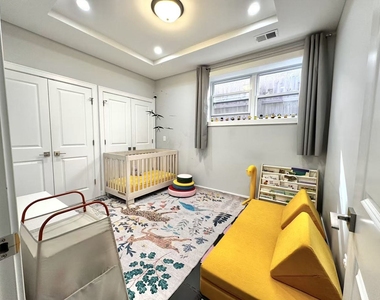 2839 N Rutherford Avenue - Photo Thumbnail 18