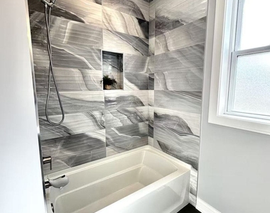 2839 N Rutherford Avenue - Photo Thumbnail 17