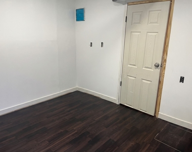 2345 W 24th Street - Photo Thumbnail 4