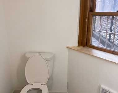 2345 W 24th Street - Photo Thumbnail 6