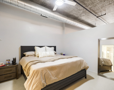 849 N Franklin Street - Photo Thumbnail 12