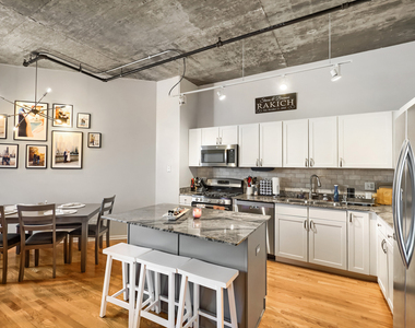 849 N Franklin Street - Photo Thumbnail 6