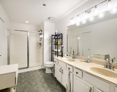 849 N Franklin Street - Photo Thumbnail 13