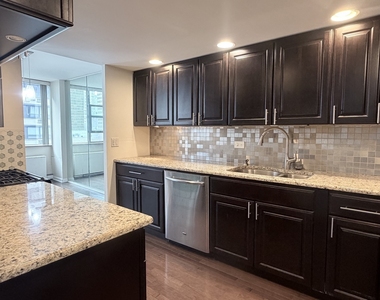 40 E Cedar Street - Photo Thumbnail 10