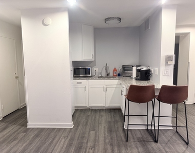 40 E Cedar Street - Photo Thumbnail 19