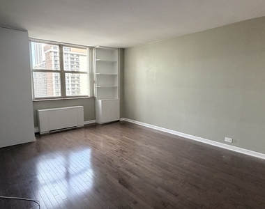 40 E Cedar Street - Photo Thumbnail 12