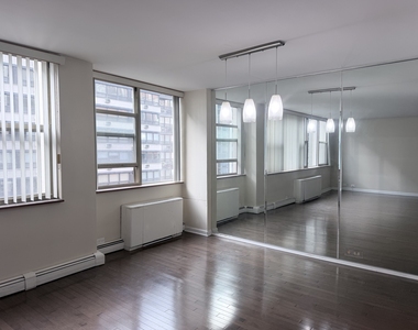 40 E Cedar Street - Photo Thumbnail 6