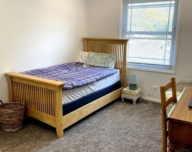 2441 Waupaca Court - Photo Thumbnail 11