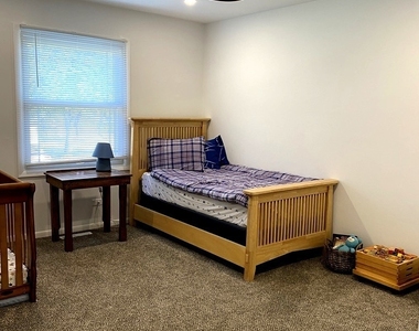 2441 Waupaca Court - Photo Thumbnail 12